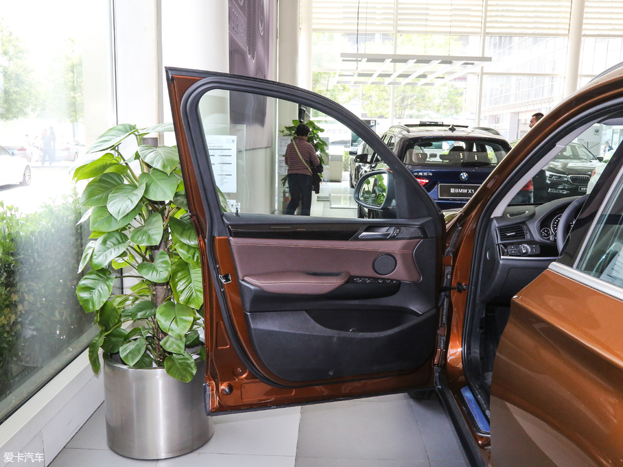 2017RX3Mڣ xDrive20i M\