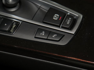 2017xDrive20i M\ п؅^