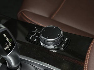 2017xDrive20i M\ п؅^