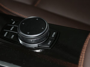 2017xDrive20i M\ п؅^