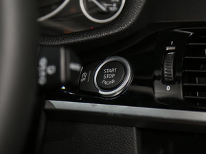 2017xDrive20i M\ п؅^