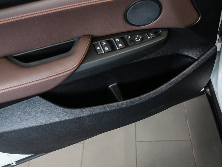 2017RX4 xDrive20i M\