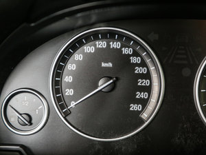 2017xDrive20i M\ п؅^