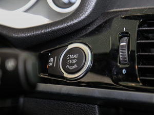 2017xDrive20i M\ п؅^