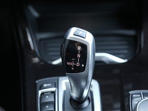 2017xDrive20i M\ п؅^