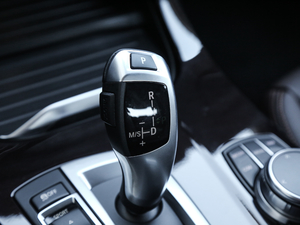 2017xDrive20i M\ п؅^