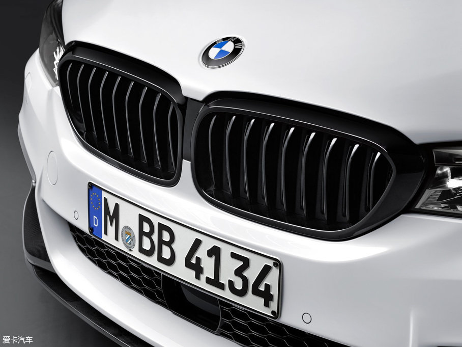 2017R5ϵ(M) M Performance