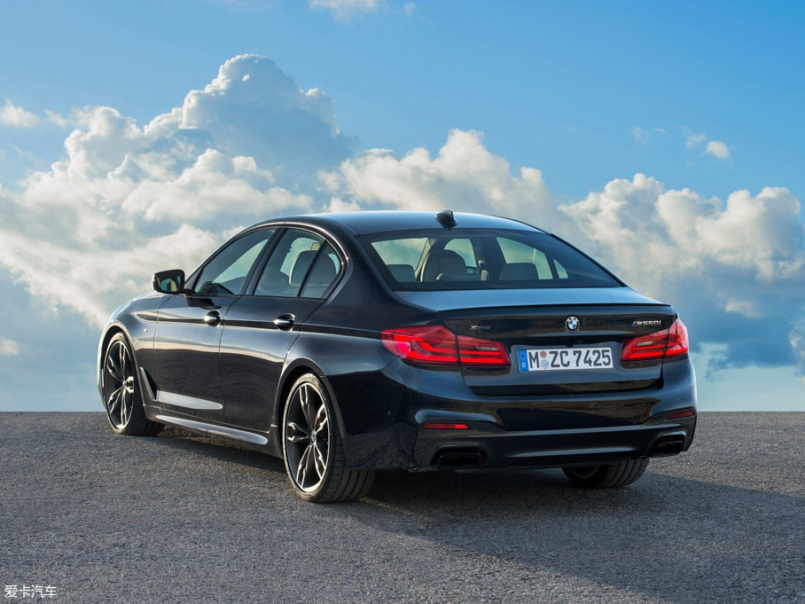 2017R5ϵ(M(jn)) M550i xDrive