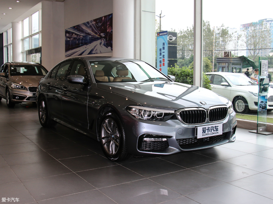 2017R5ϵ(M) 525i M\b