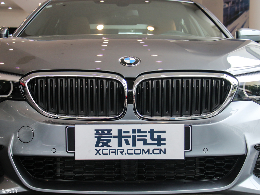 2017R5ϵ(M) 525i M\b