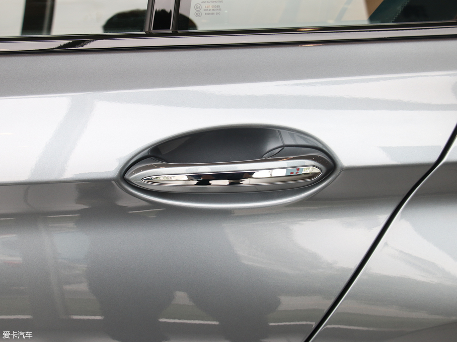 2017R5ϵ(M) 525i M\b