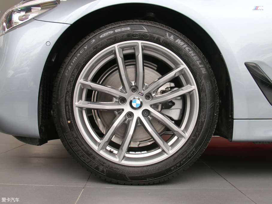 2017R5ϵ(M) 525i M\b