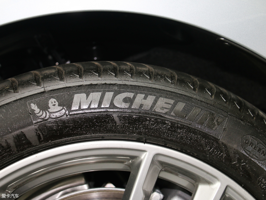 2017R5ϵ(M) 525i M\b