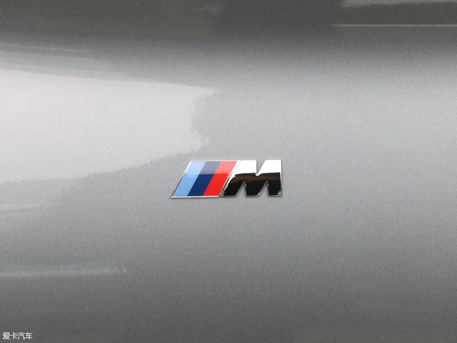 2017R5ϵ(M) 525i M\b