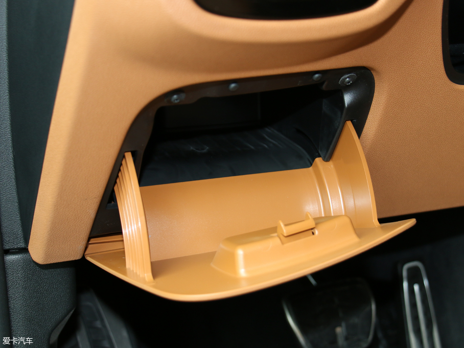 2017R5ϵ(M(jn)) 525i M\(yn)(dng)b