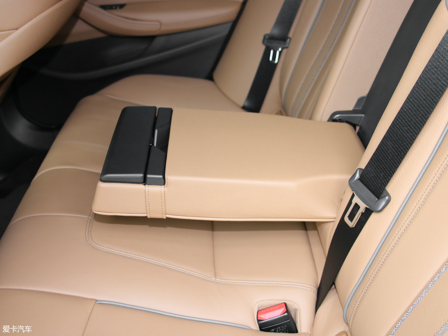 2017R5ϵ(M) 525i M\b