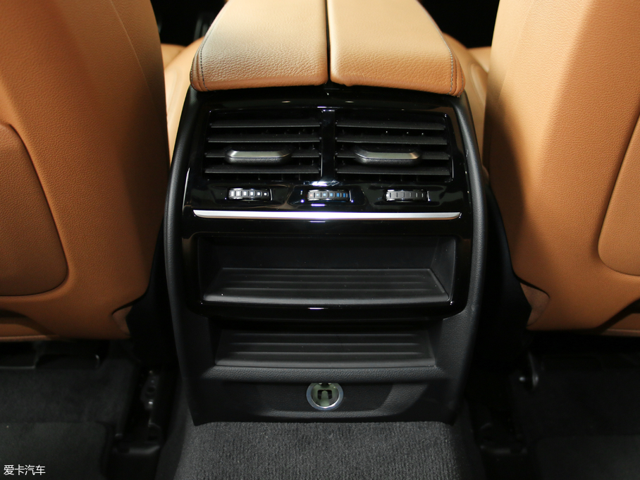 2017R5ϵ(M) 525i M\b