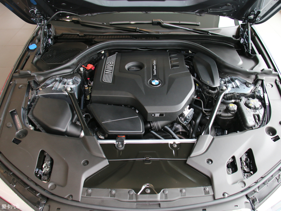 2017R5ϵ(M(jn)) 525i M\(yn)(dng)b