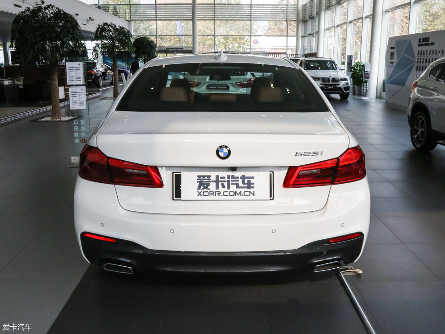 2017R5ϵ(M) 525i M\b