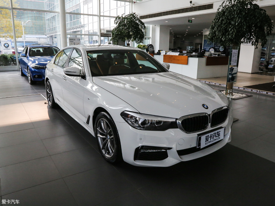 2017R5ϵ(M) 525i M\b