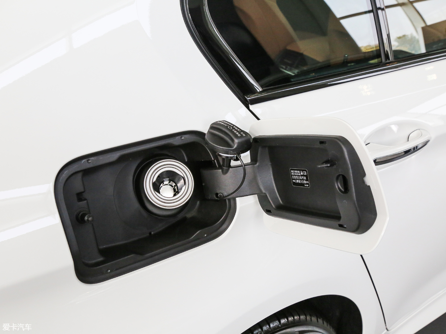 2017R5ϵ(M) 525i M\b