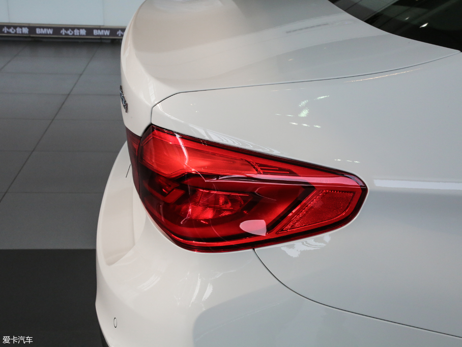 2017R5ϵ(M) 525i M\b