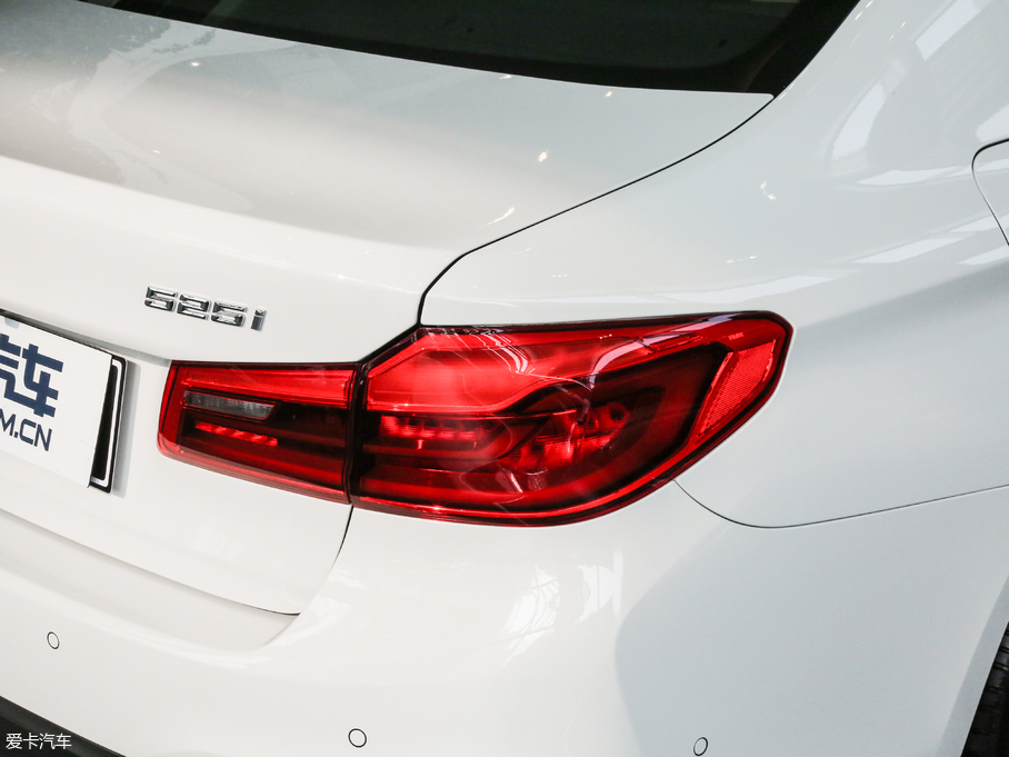 2017R5ϵ(M) 525i M\b