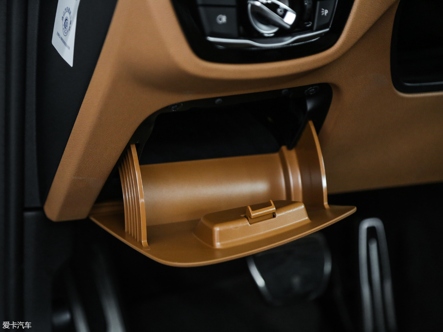 2017R5ϵ(M) 525i M\b