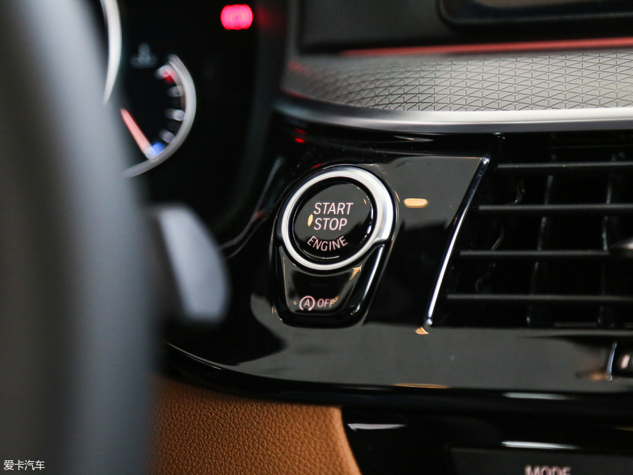 2017R5ϵ(M(jn)) 525i M\(yn)(dng)b