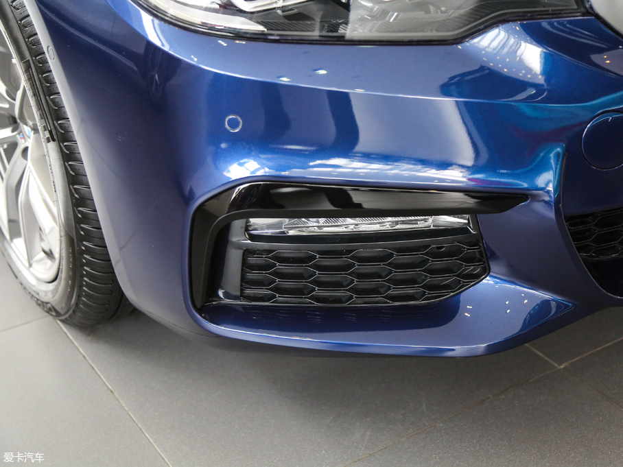 2017R5ϵ(M) 525i M\b