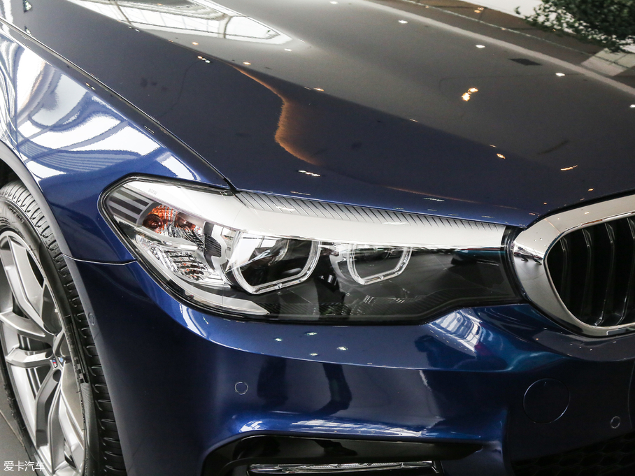 2017R5ϵ(M) 525i M\b