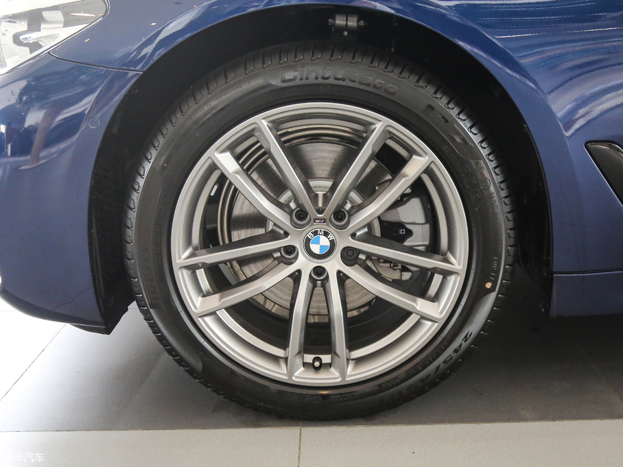 2017R5ϵ(M) 525i M\b