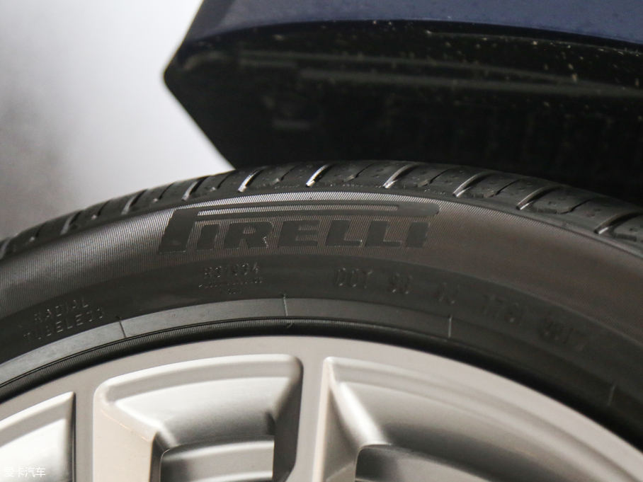 2017R5ϵ(M) 525i M\b