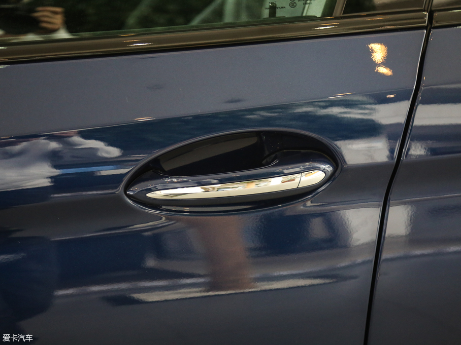 2017R5ϵ(M) 525i M\b