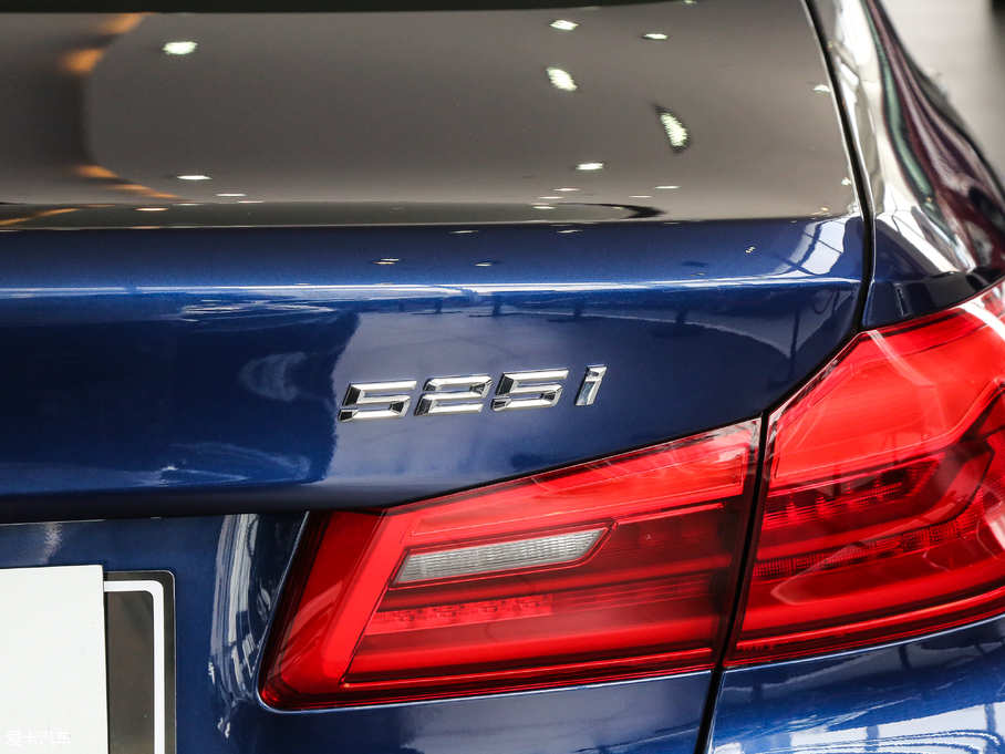 2017R5ϵ(M) 525i M\b