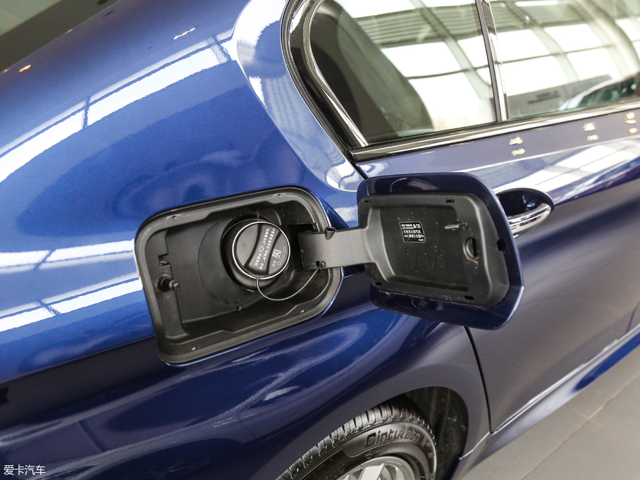 2017R5ϵ(M) 525i M\b