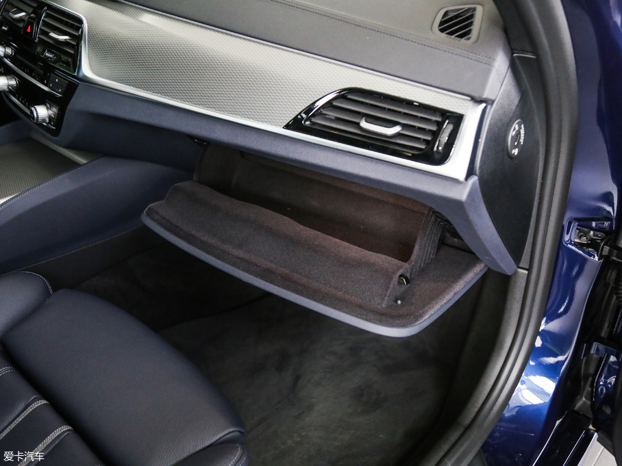 2017R5ϵ(M) 525i M\b