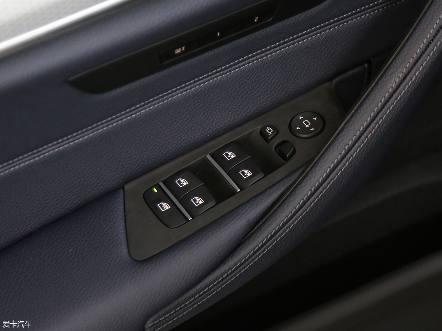 2017R5ϵ(M(jn)) 525i M\(yn)(dng)b