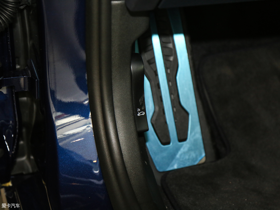 2017R5ϵ(M(jn)) 525i M\(yn)(dng)b