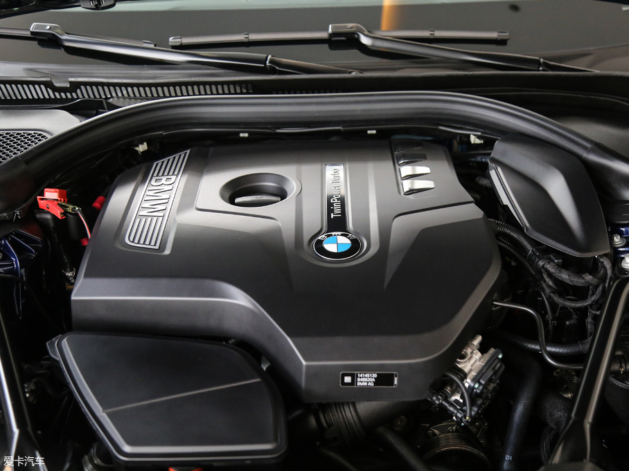 2017R5ϵ(M) 525i M\b