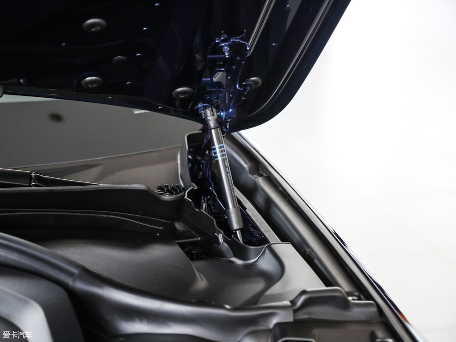 2017R5ϵ(M) 525i M\b