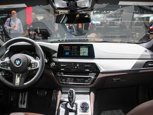 2017M550i xDrive п؅^