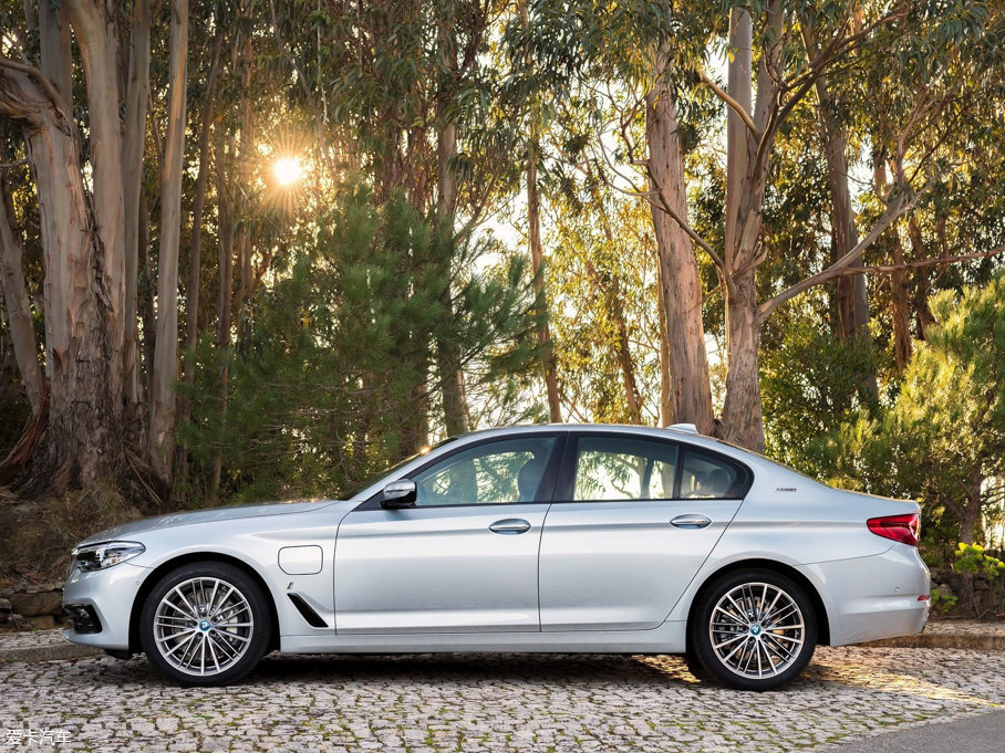 2017R5ϵʽτ(M) 530e iPerformance