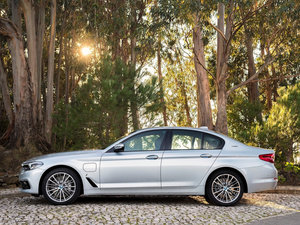 2017530e iPerformance w^