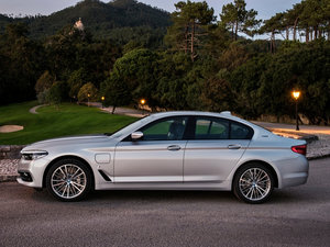 2017530e iPerformance w^