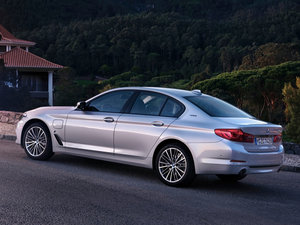 2017530e iPerformance w^