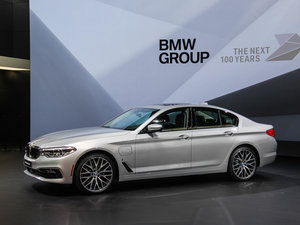 2017530e iPerformance w^