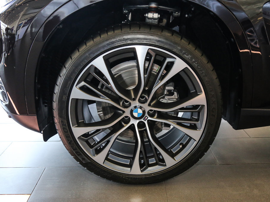 2017RX5(M) xDrive35i A