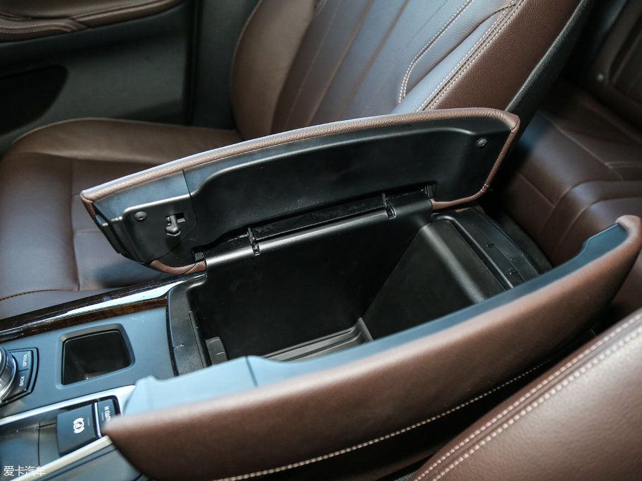 2017RX5(M) xDrive35i A