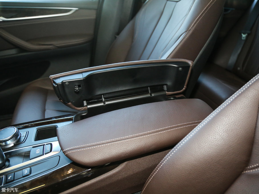 2017RX5(M) xDrive35i A